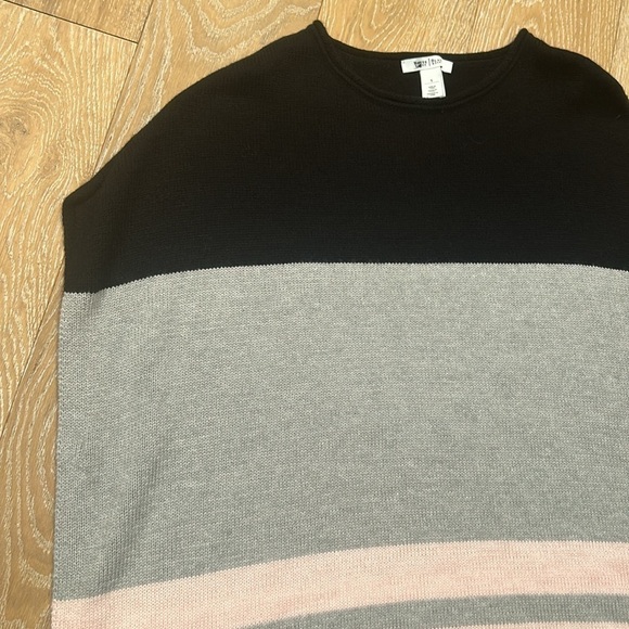 White House Black Market Poncho Sweater - Picture 7 of 8